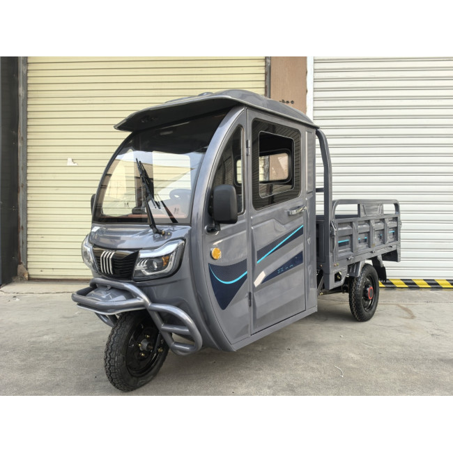 Triciclu Electric T09 cu cabina si bena basculabila 1000W 58Ah Gri Triciclu Electric T09 cu cabina si bena basculabila 1000W 58Ah Gri