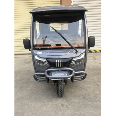 Triciclu Electric T09 cu cabina si bena basculabila 1000W 58Ah Gri Triciclu Electric T09 cu cabina si bena basculabila 1000W 58Ah Gri